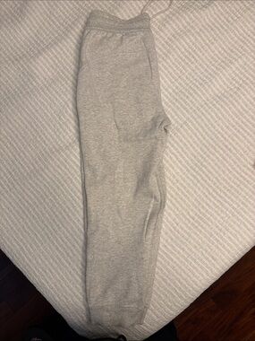 lululemon athletica Light Gray Cropped Scuba Sweatpants